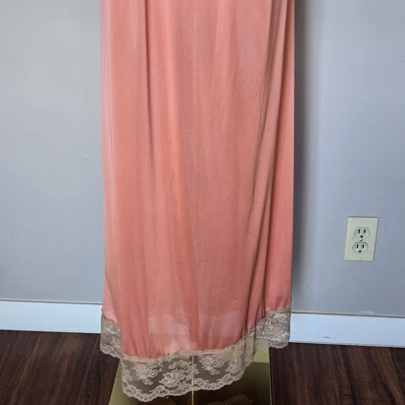 Vintage 60s 70s Henson Kickernick Coral Lace Trim Nightgown Lingerie Slip Dress - Picture 8 of 13
